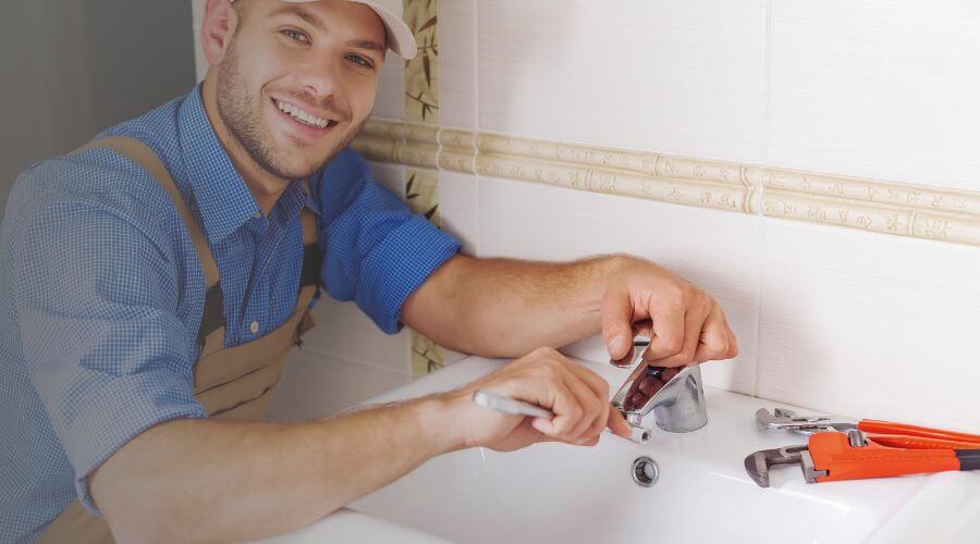 Handle or spout repair in Drakesville, IA